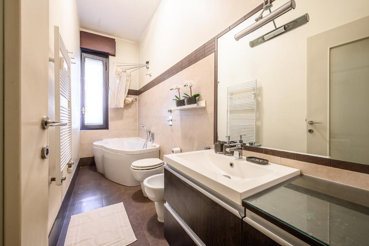 The Lantern Flat - Darsena Area Appartement Milaan Buitenkant foto